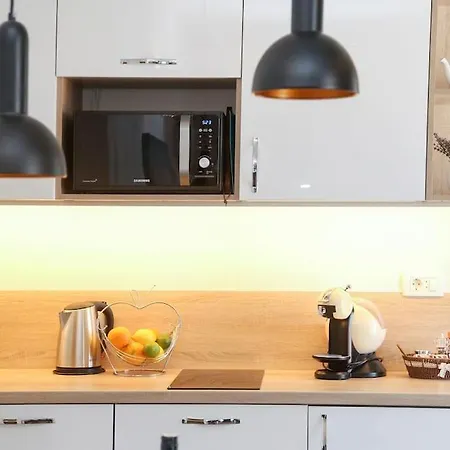 Monfrina 1, Luxury Old Town Near Appartamento