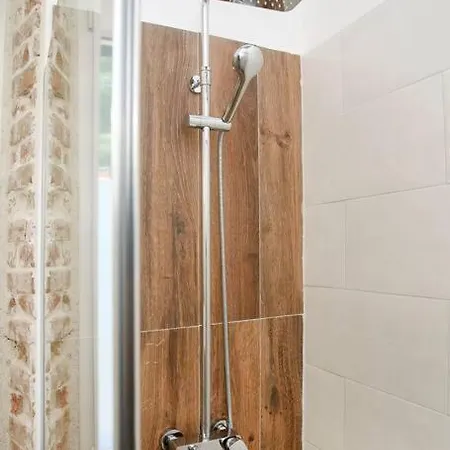 Monfrina 1, Luxury Old Town Near