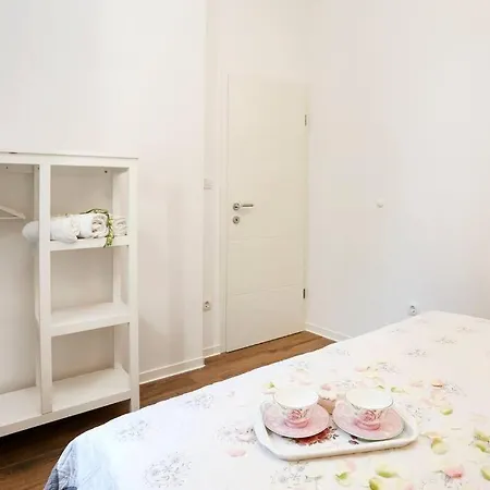 Monfrina 1, Luxury Old Town Near Appartamento