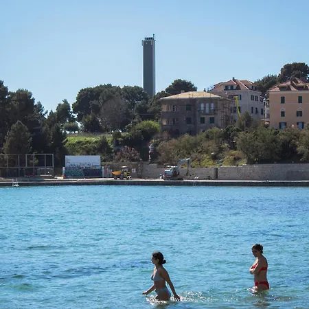 Monfrina 1, Luxury Old Town Near Appartamento