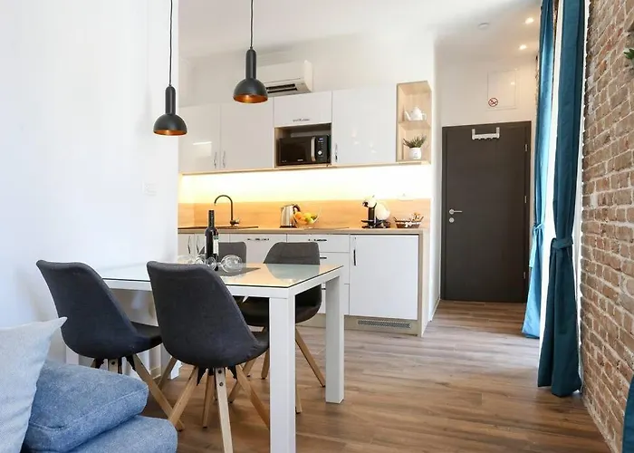 Monfrina 1, Luxury Old Town Near Apartment