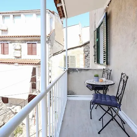 Апартаменты Monfrina 1, Luxury Old Town Near *